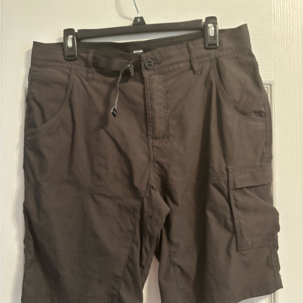 Men's Dark Gray prAna Cargo Shorts Size 32 / 10” inseam